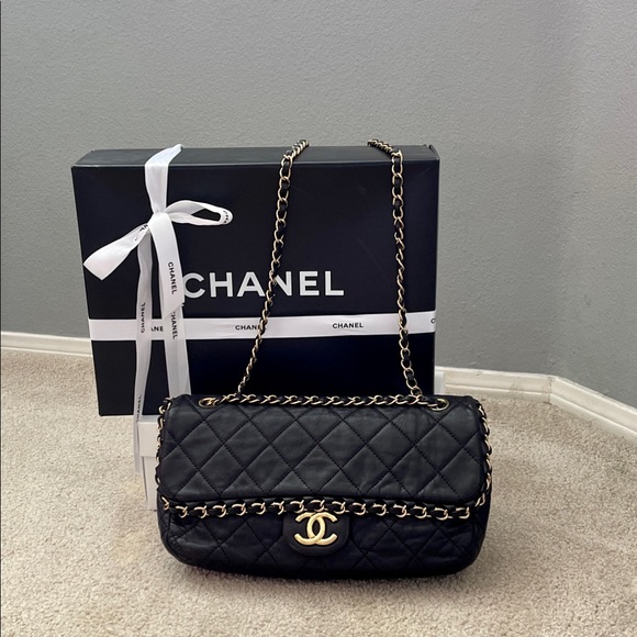 CHANEL Chain Around Flap Bag Sac Rabat - Picture 2 of 13